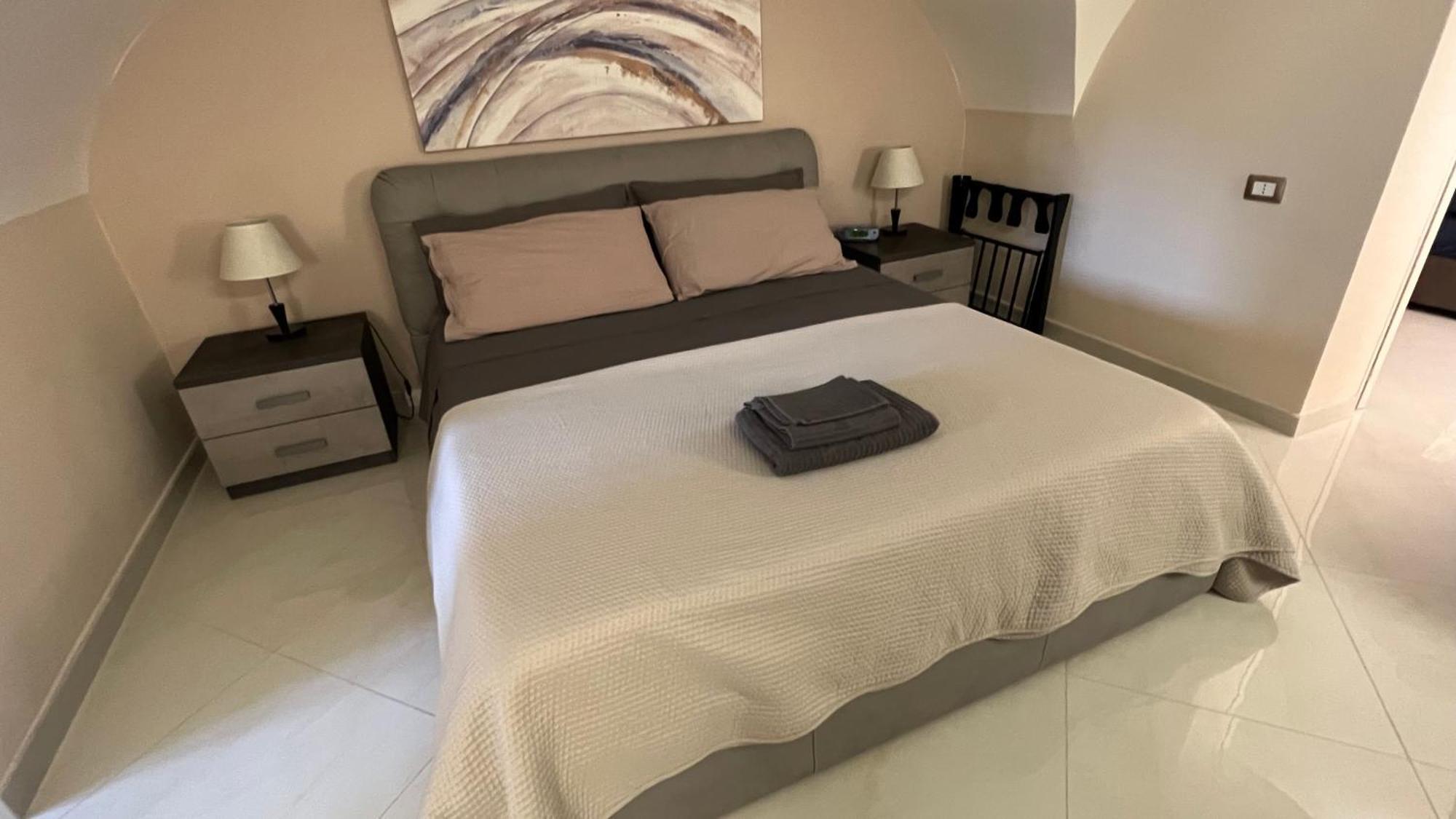 Donizetti House Apartman Catania-Fontanarossai nemzetközi repülőtér Kültér fotó